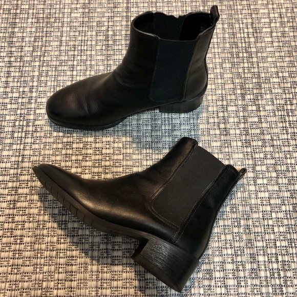 Kenneth Cole SALT HEELED CHELSEA BOOT - Picture 4 of 7